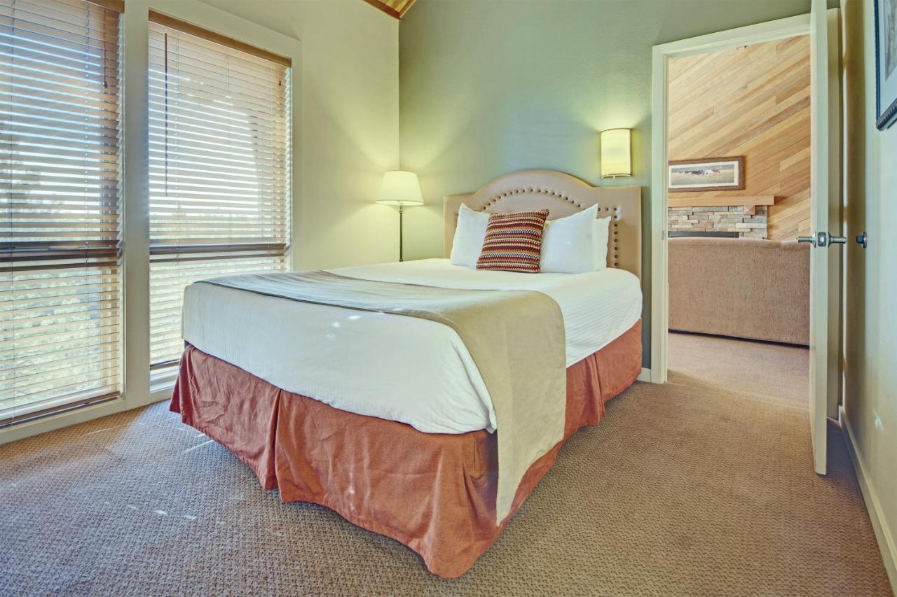 Seventh Mountain Resort