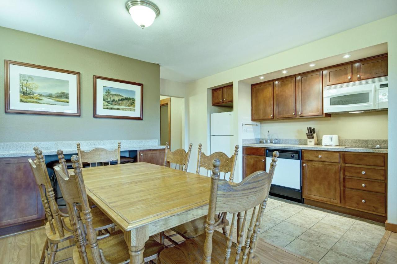 Seventh Mountain Resort 3*