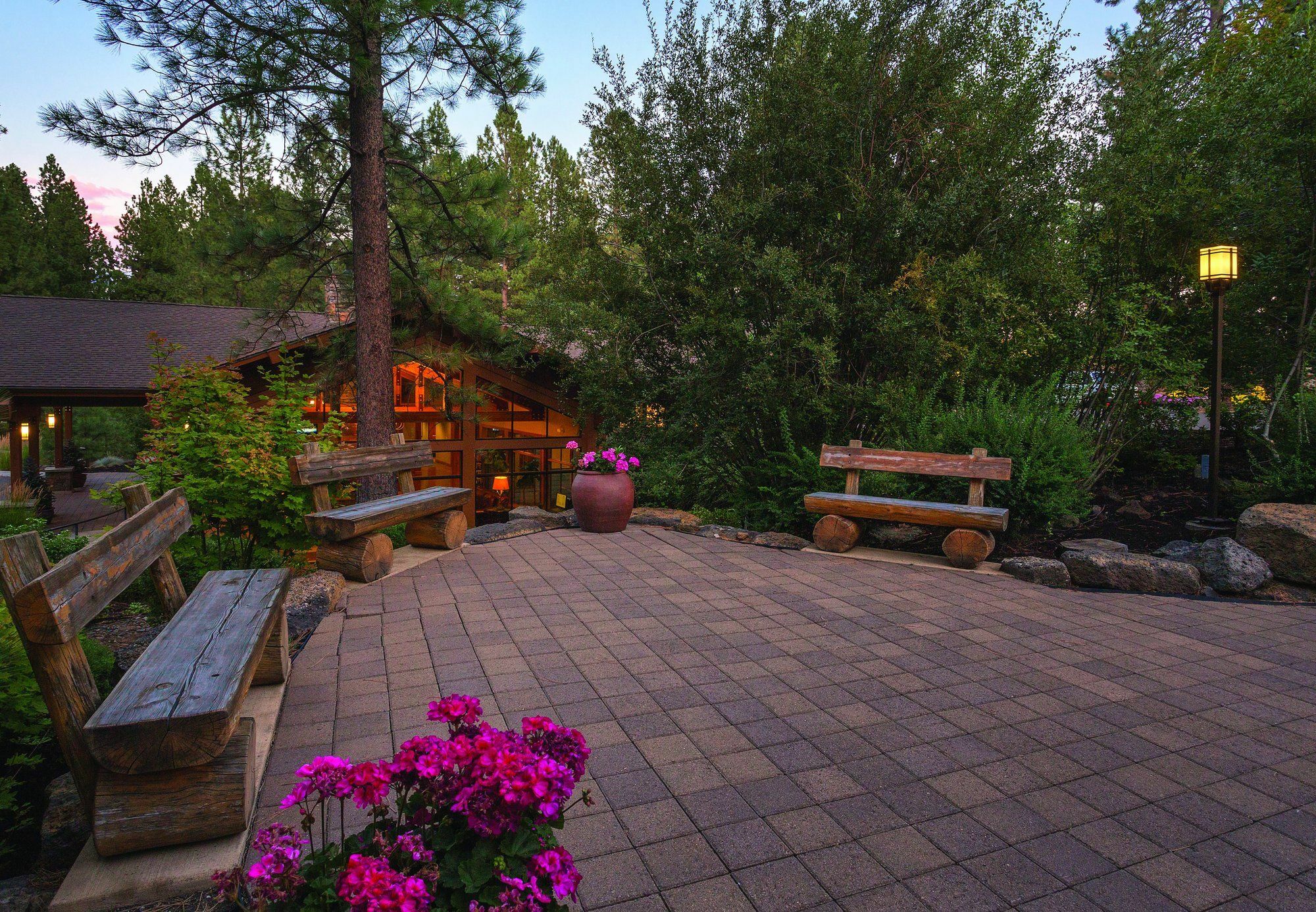Seventh Mountain 3* Deschutes River Woods